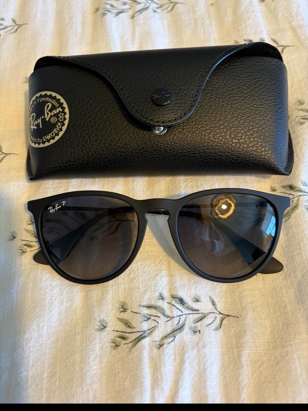 Ray-Ban Matte Black Women's Cat-Eye Sunglasses with Dark Lenses